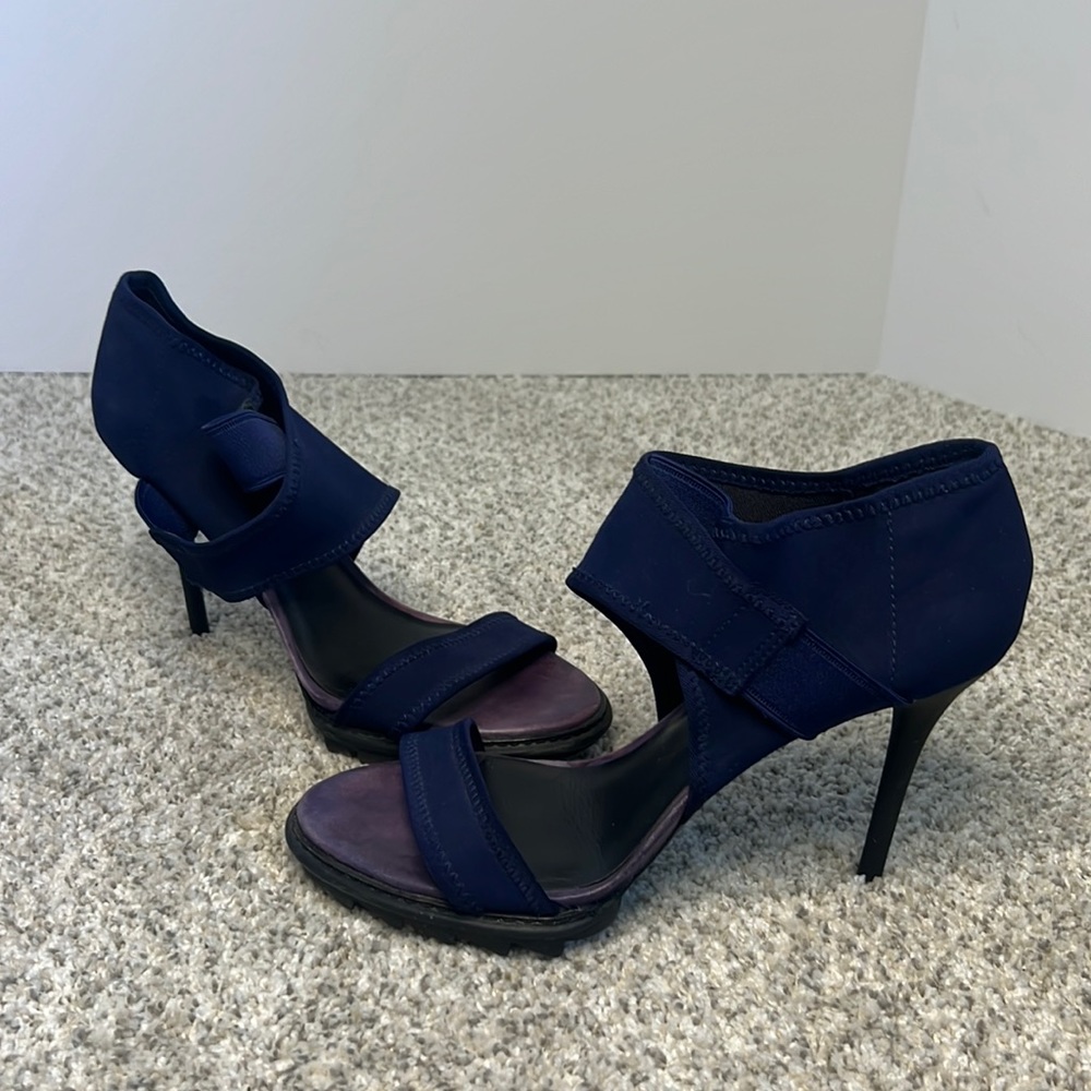 DKNY Blue heels